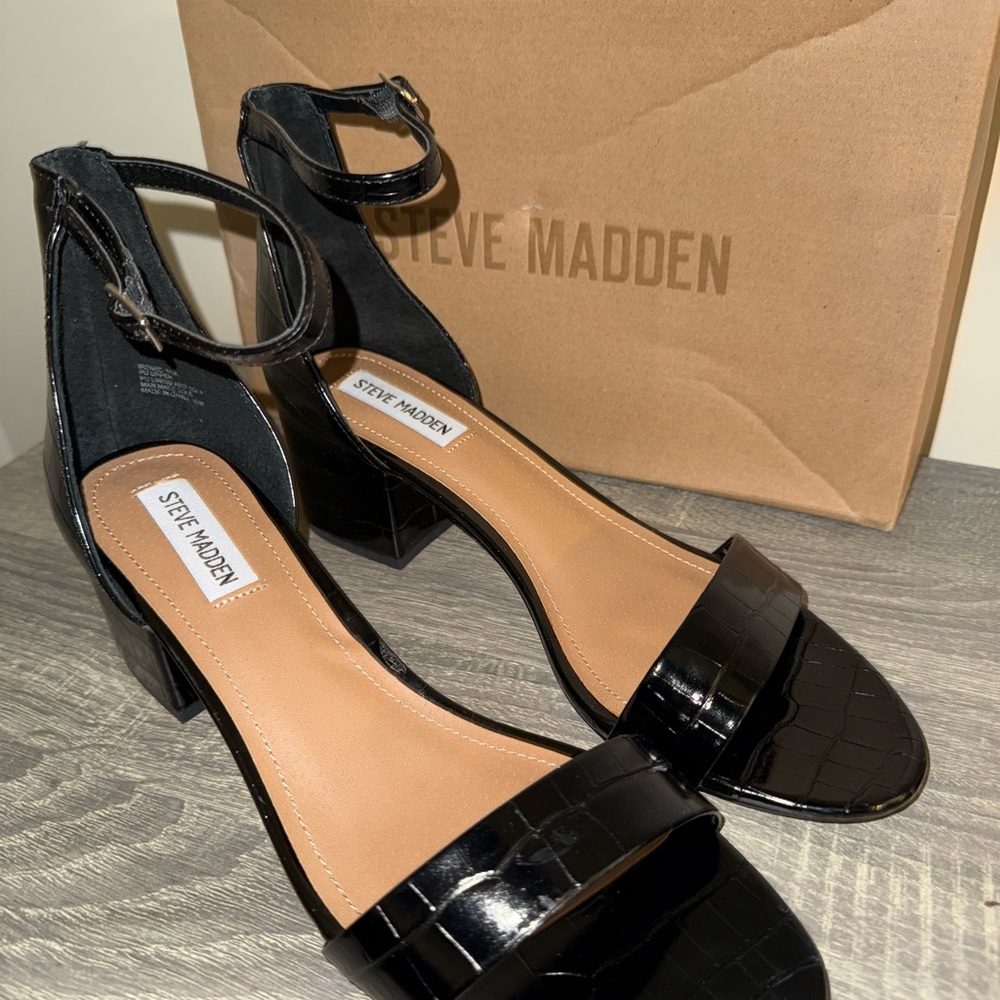Steve Madden Glossy Black Heels